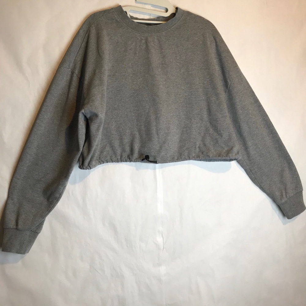 FOREVER 21 GREY CROP TOP SIZE M